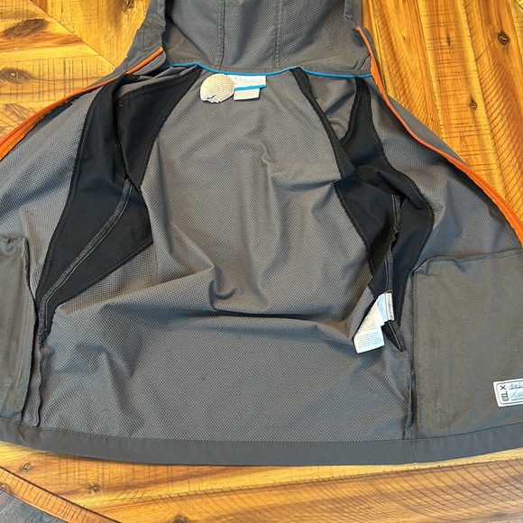 Columbia Jacket - Picture 4 of 6
